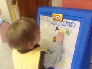 A Free Wednesday activity making a scene about birds with sponge stamps